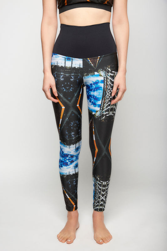 PIRAEUS LOCKDOWN PATTERN LEGGINGS